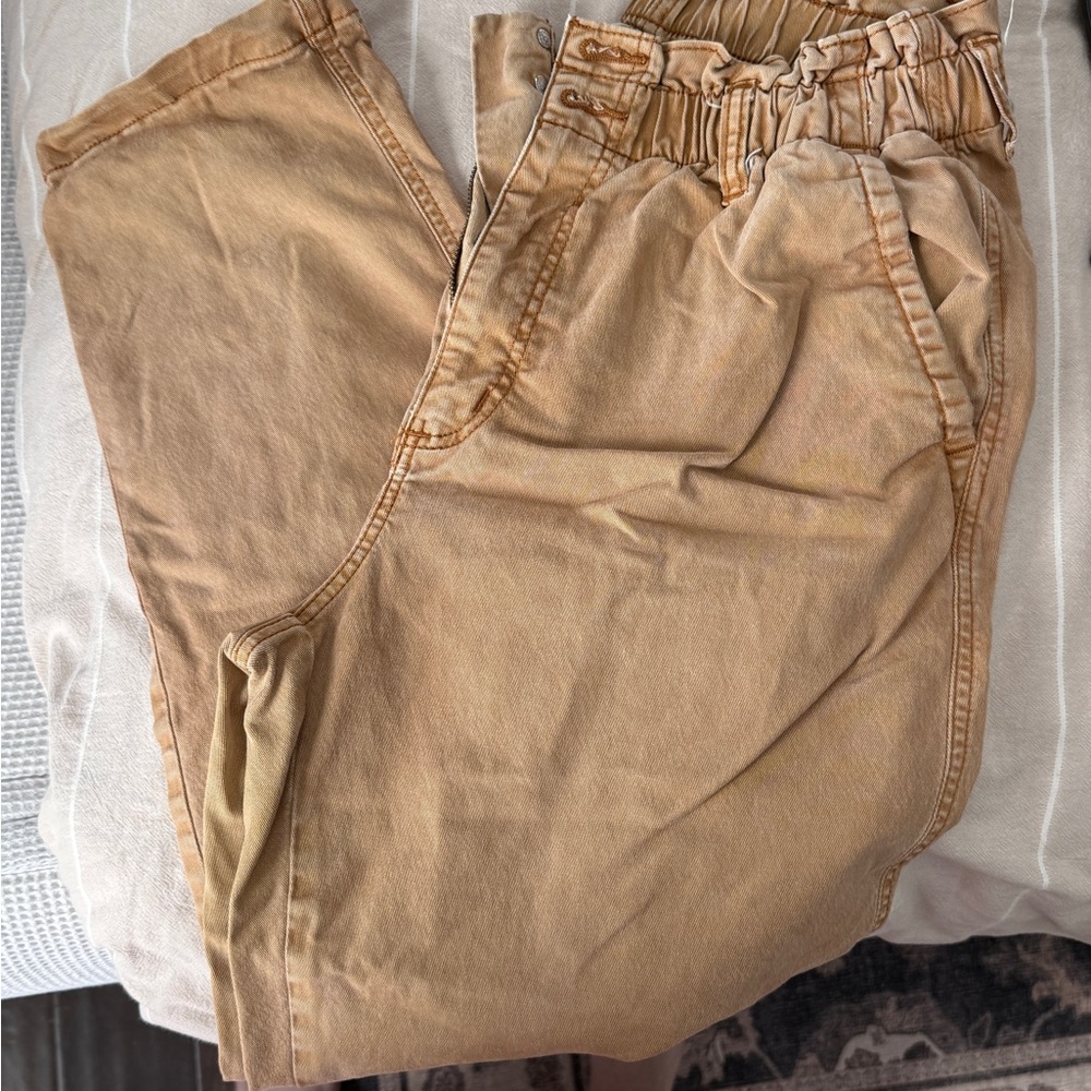 Women’s Tan Pants